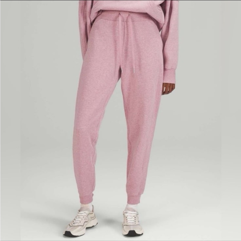 Lululemon Scuba High Rise Jogger